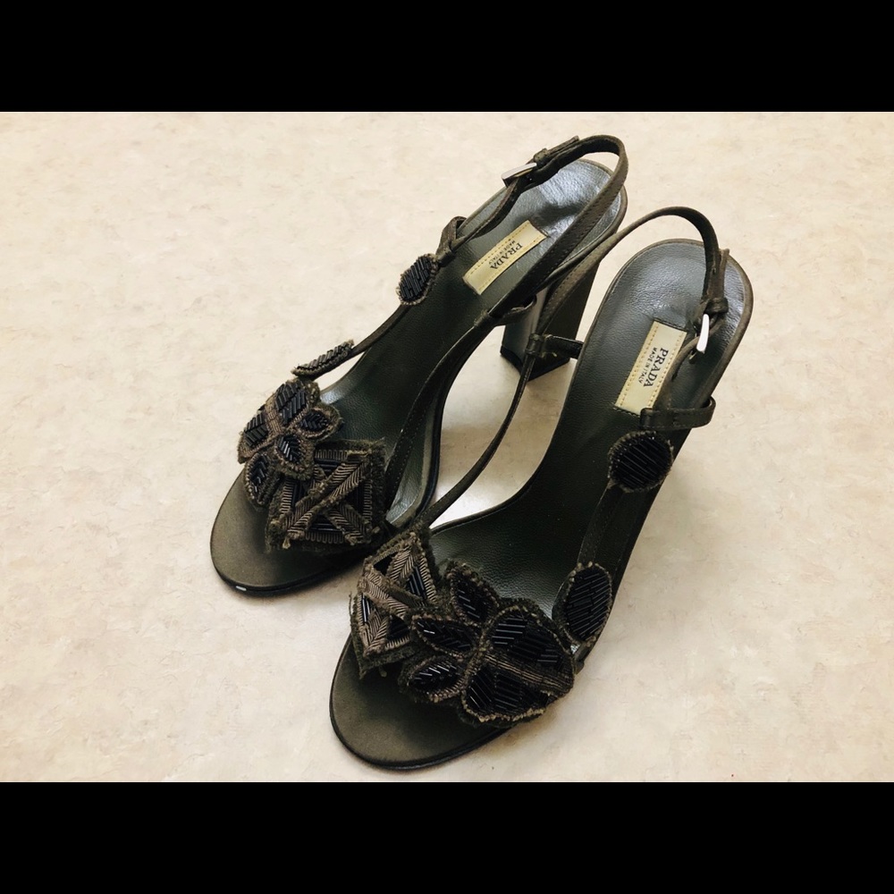 Authentic Prada Green & Black satin beaded heels! - Picture 2 of 5